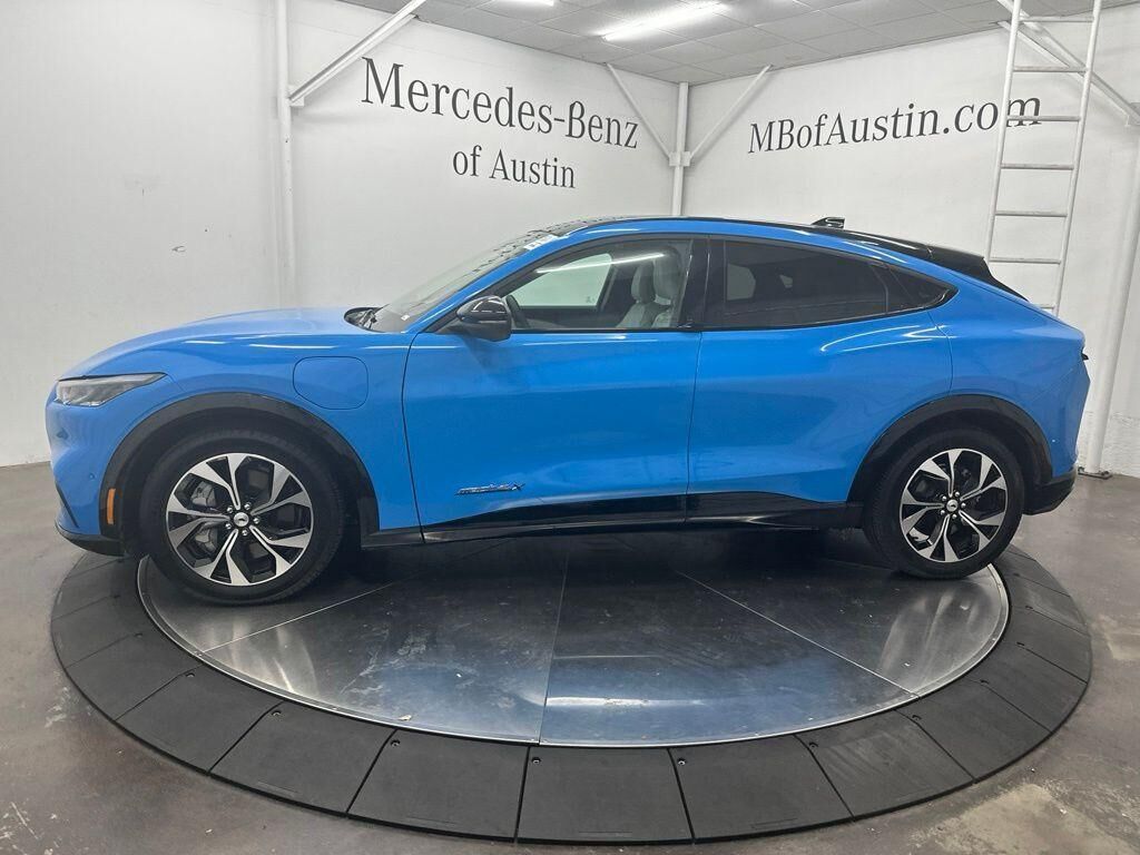 2022 Ford Mustang Mach-E