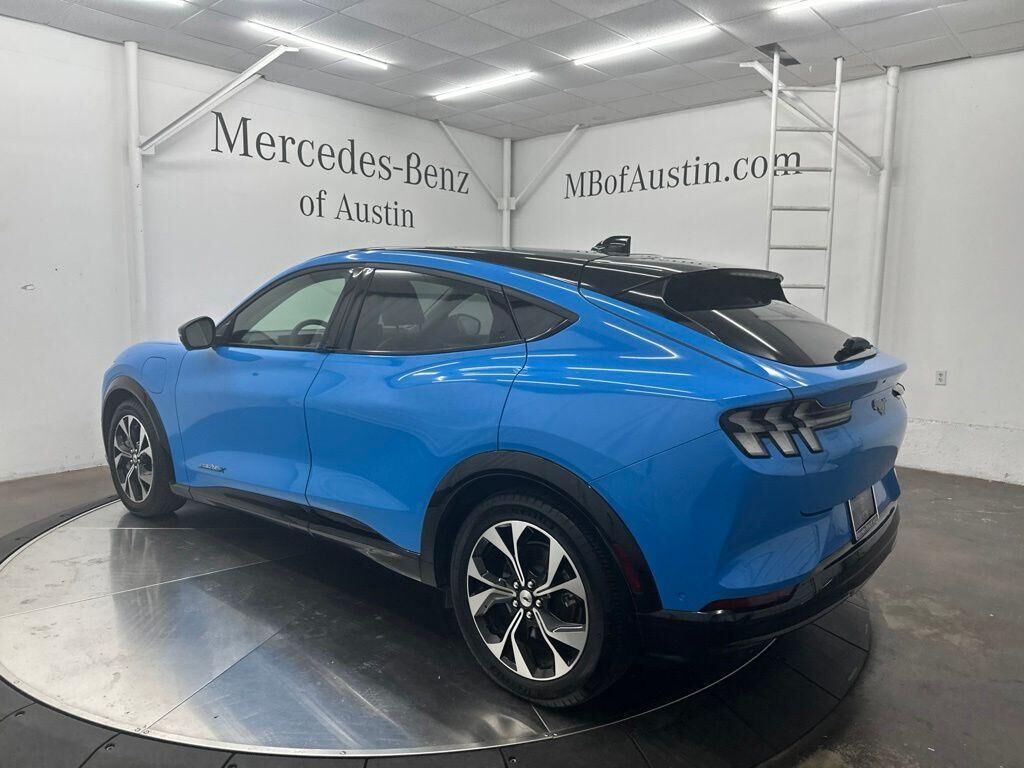 2022 Ford Mustang Mach-E