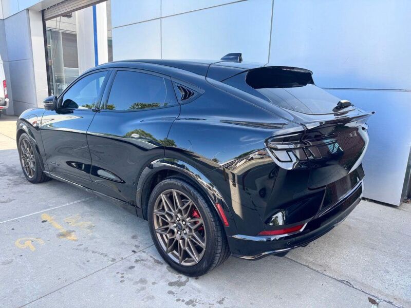 2025 Ford Mustang Mach-E