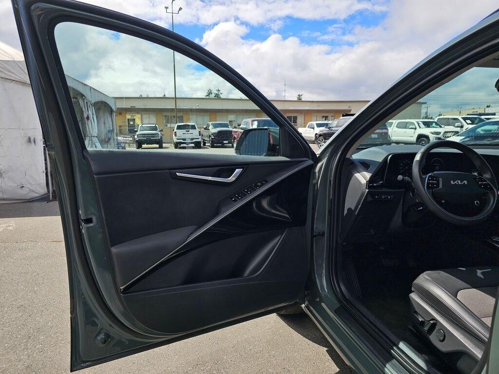 undefined. Enlarge image 18