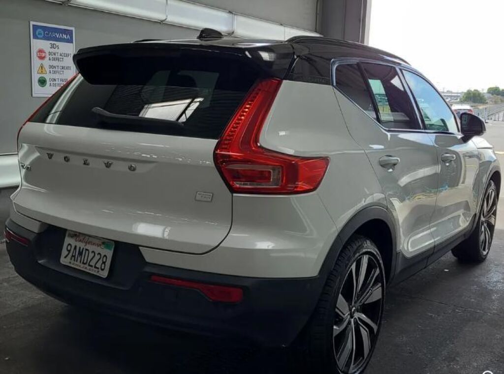 2022 Volvo XC40 Recharge Pure Electric