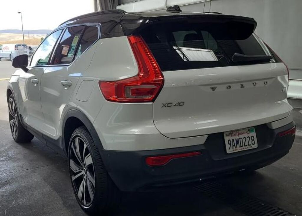 2022 Volvo XC40 Recharge Pure Electric