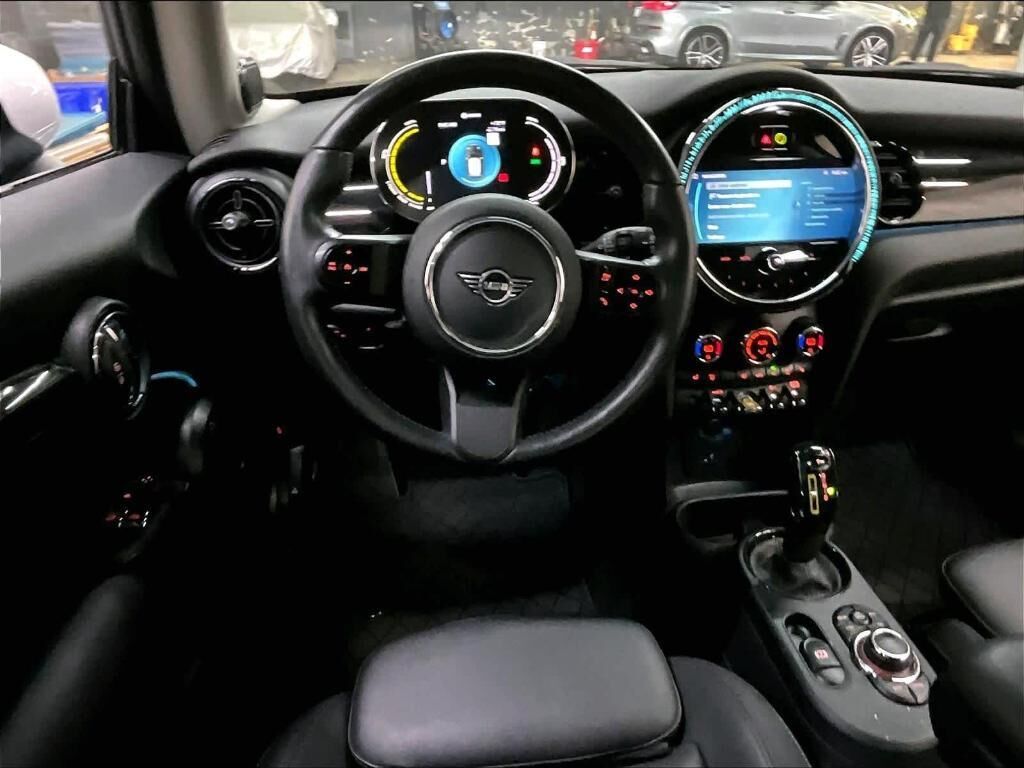 2024 MINI SE Hardtop
