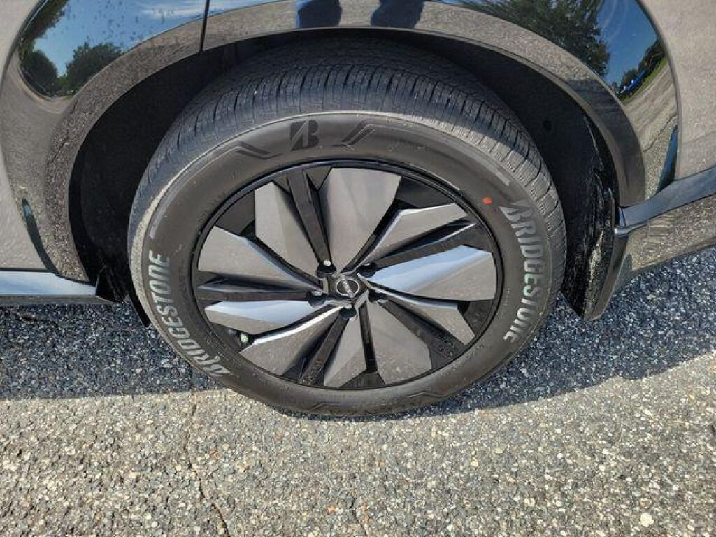 undefined. Enlarge image 6