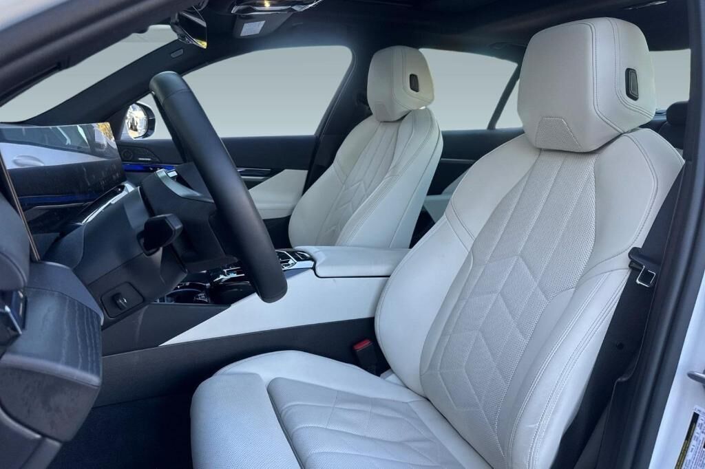 2024 BMW i5