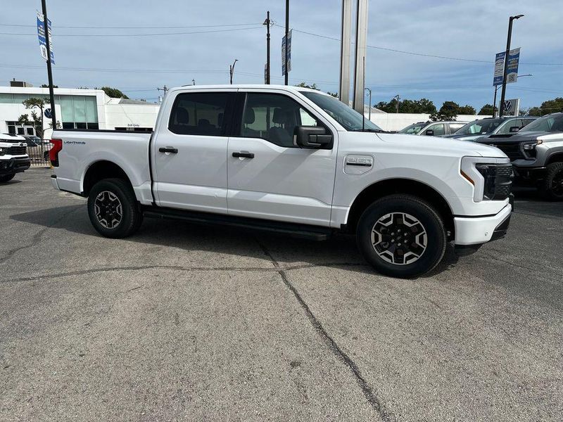 2022 Ford F-150 Lightning in Chicago, IL
