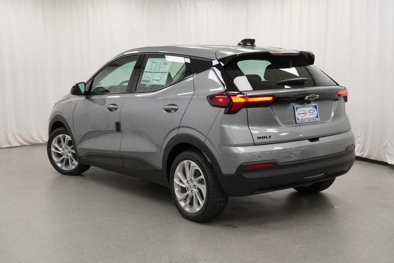 2027 Chevrolet Bolt in Chicago, IL