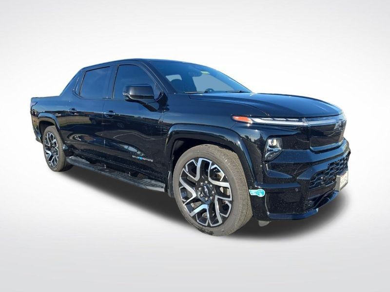 2024 Chevrolet Silverado EV in Bloomington, MN