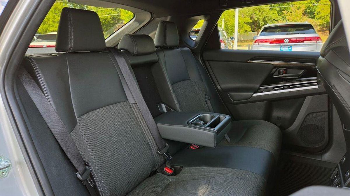 undefined. Enlarge image 61