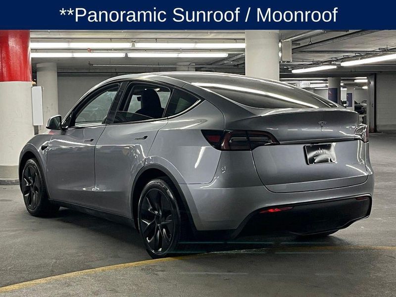2024 Tesla Model Y in Chicago, IL