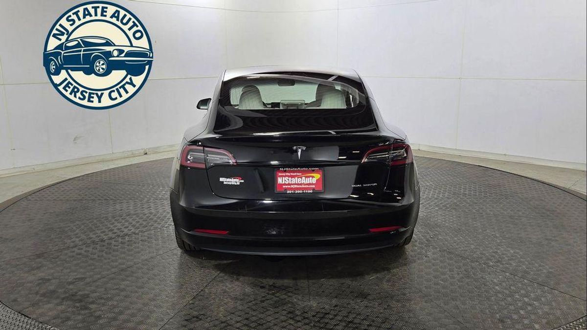 undefined. Enlarge image 6