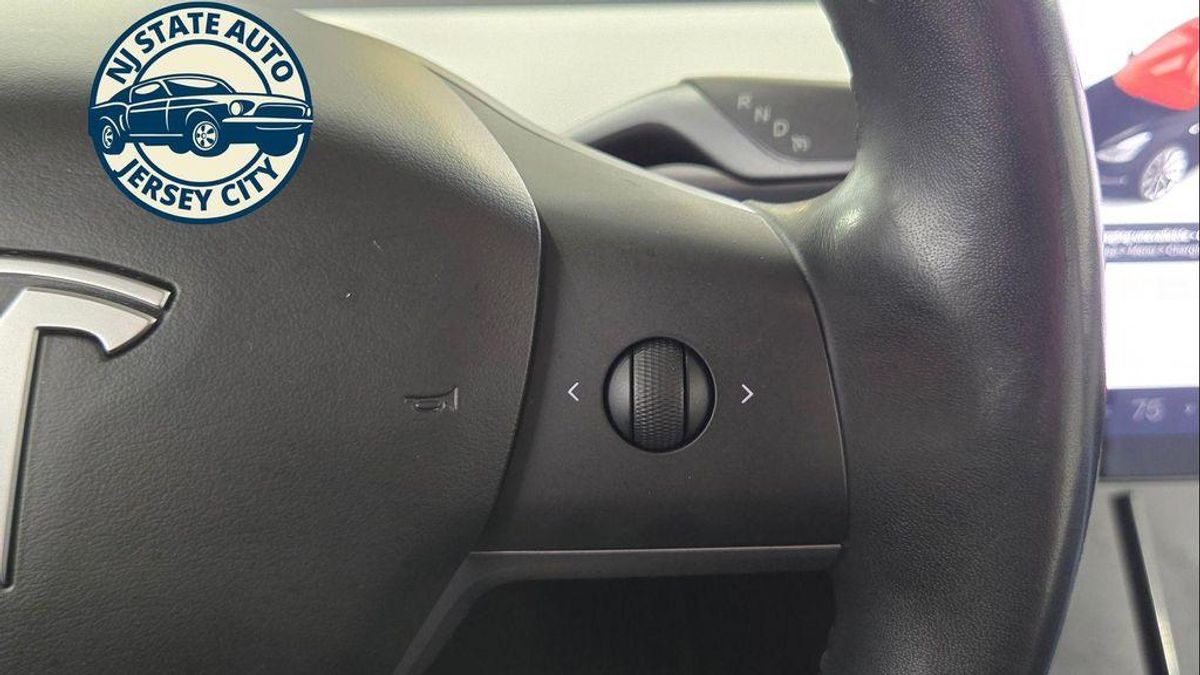 undefined. Enlarge image 13
