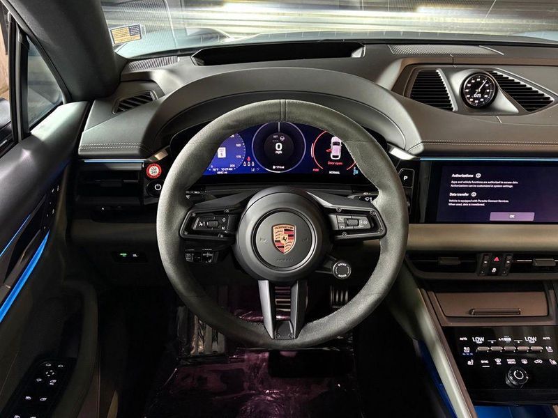 2025 Porsche Macan in Lakewood, CO