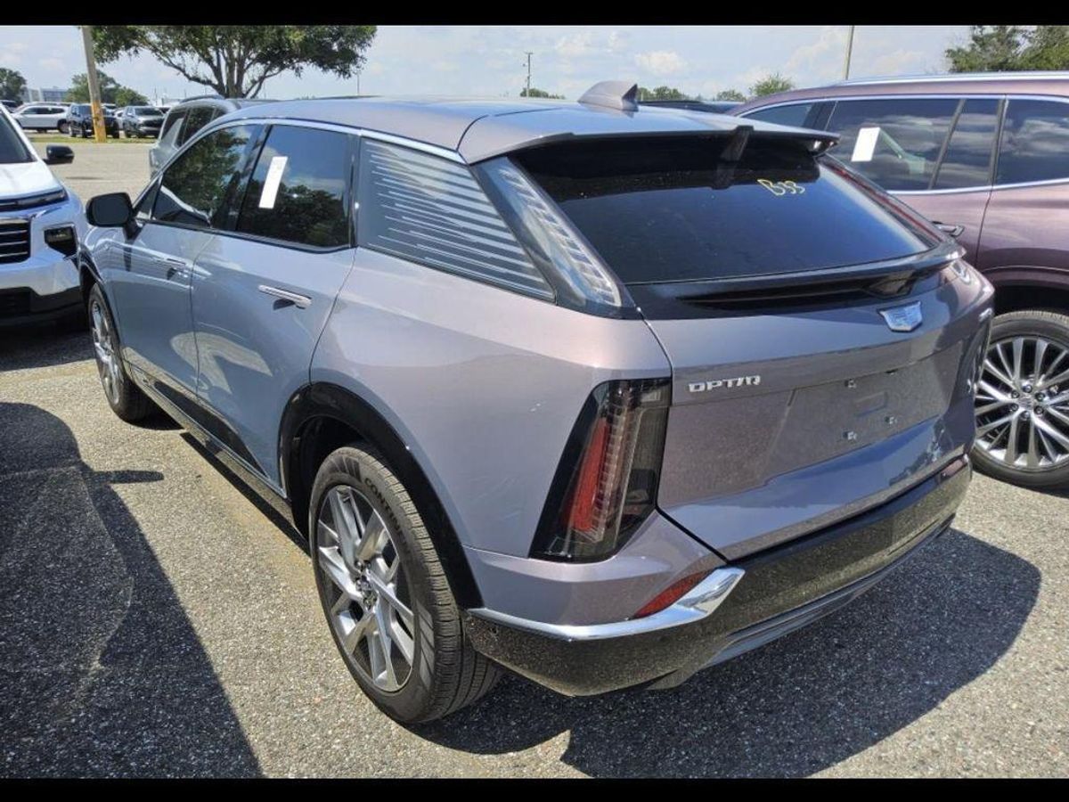 undefined. Enlarge image 3