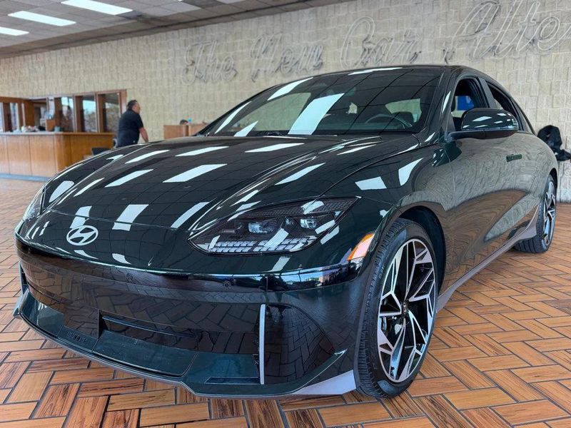 2024 Hyundai IONIQ 6 in Burbank, IL