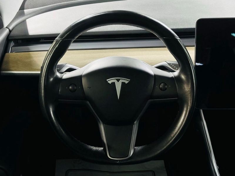2018 Tesla Model 3 in Detroit, MI