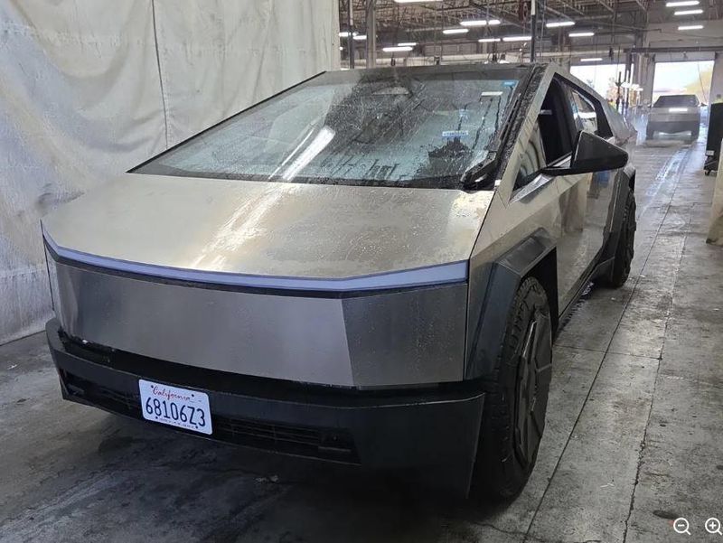 2024 Tesla Cybertruck in Kansas City, KS