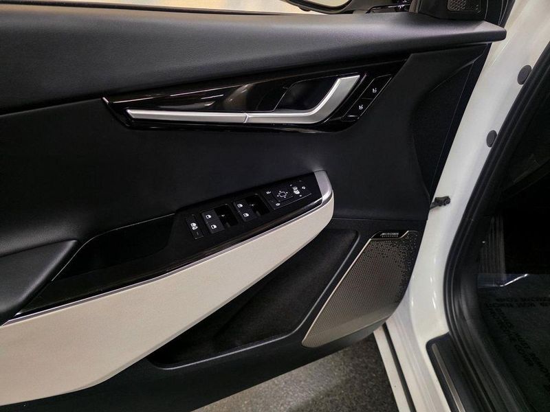 2022 Kia EV6 in Chicago, IL