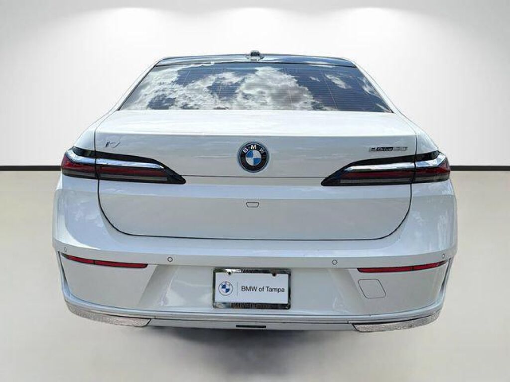 2025 BMW i7 in Tampa, FL