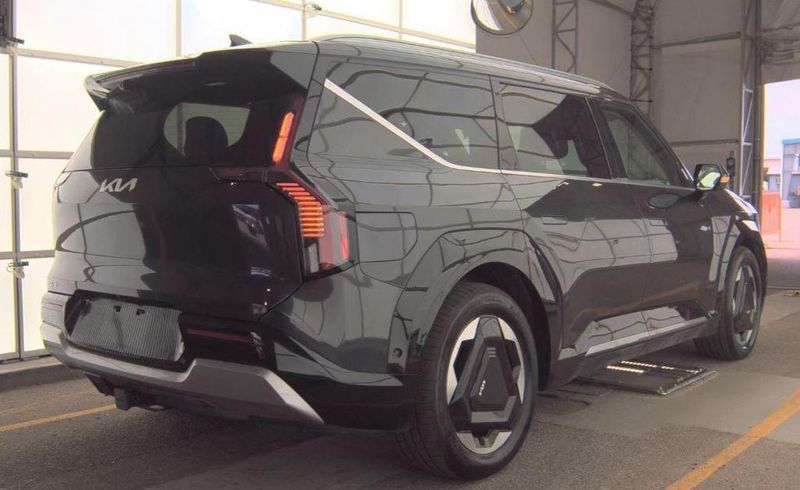 2024 Kia EV9 in Kansas City, KS