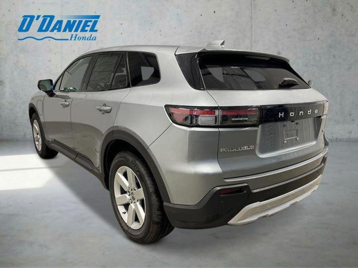 undefined. Enlarge image 3