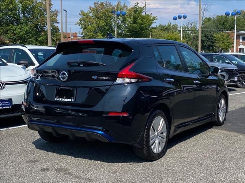 2022 Nissan Leaf in Alexandria, VA