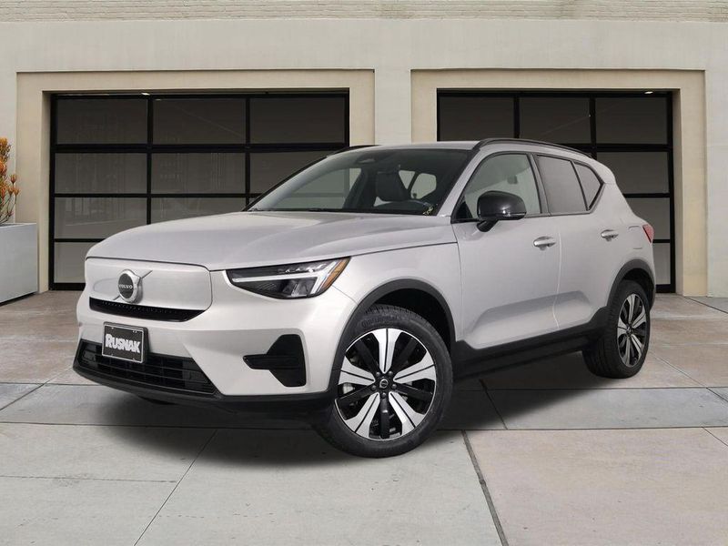 2023 Volvo XC40 in Pasadena, CA