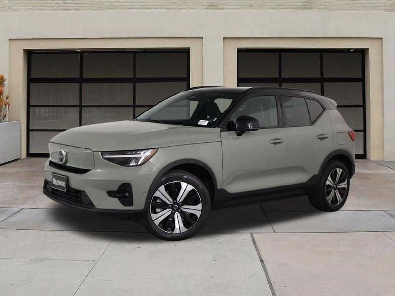 2023 Volvo XC40 in Pasadena, CA
