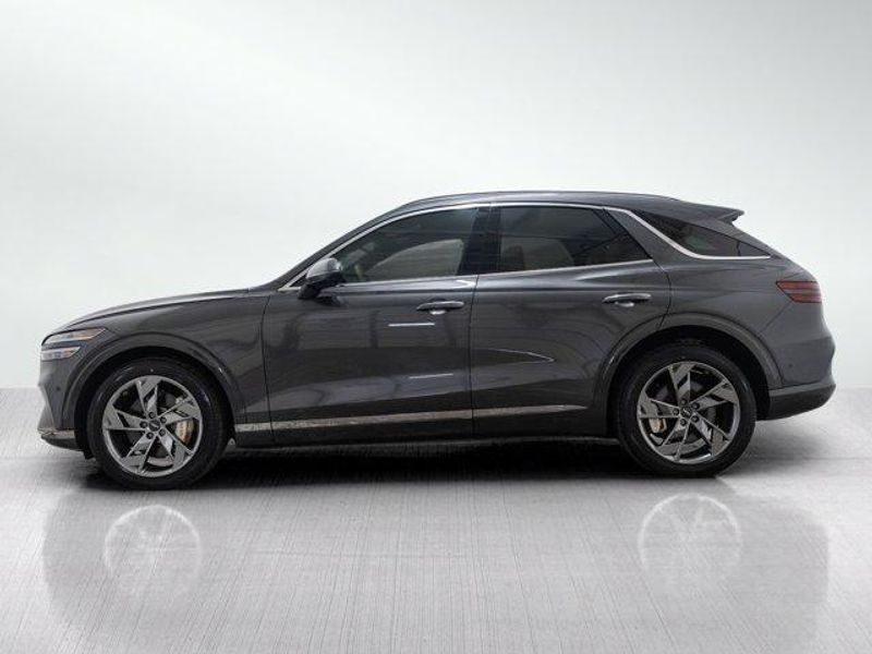 2025 Genesis Electrified GV70 in Merriam, KS