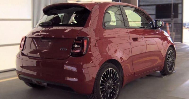 2024 FIAT 500e in Naperville, IL