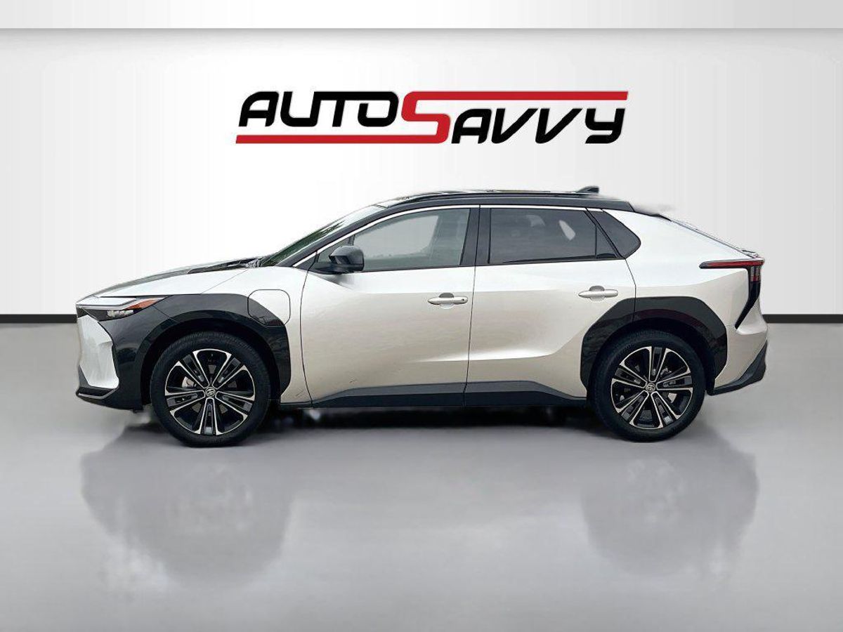 undefined. Enlarge image 4