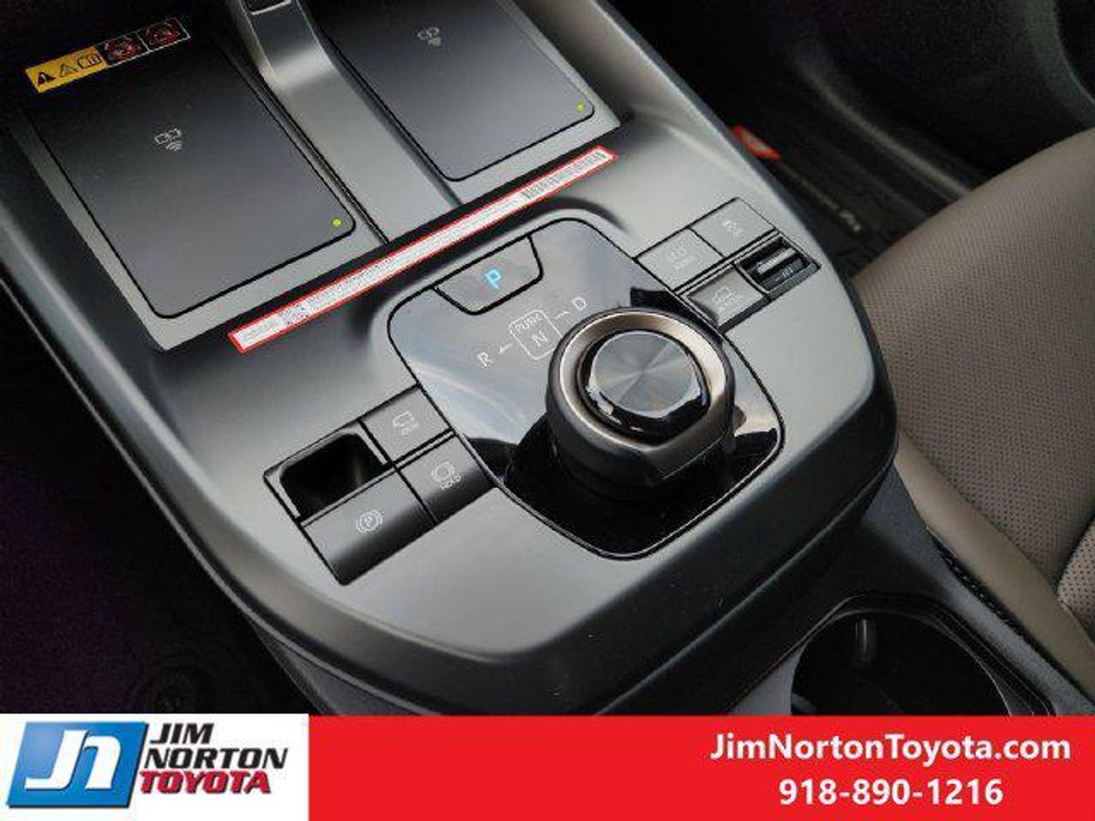 undefined. Enlarge image 17