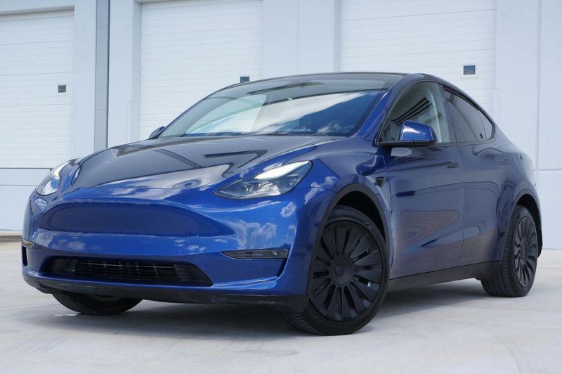 2023 Tesla Model Y in Opa-locka, FL