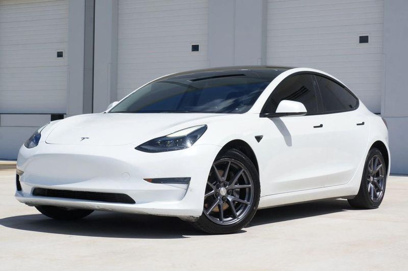 2023 Tesla Model 3 in Opa-locka, FL