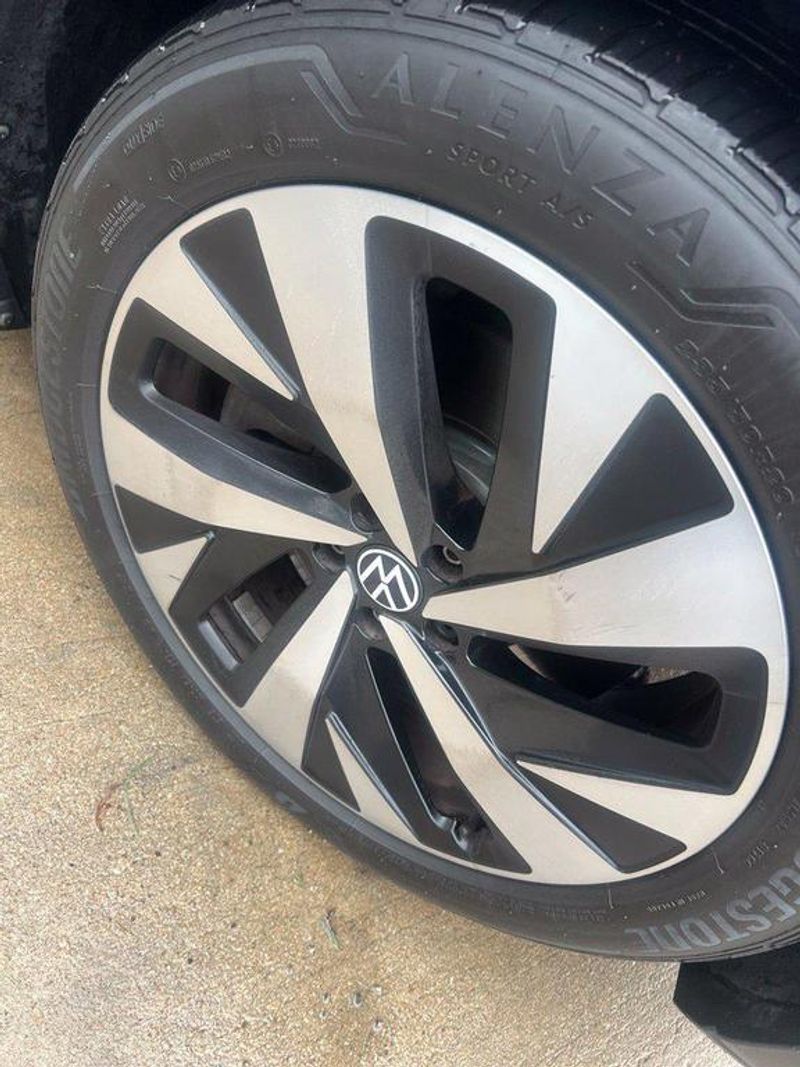 2021 Volkswagen ID.4 in Olathe, KS