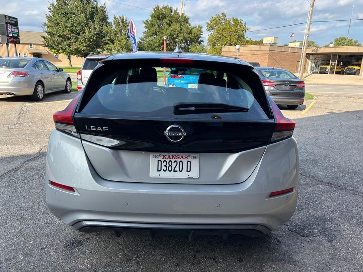 undefined. Enlarge image 4