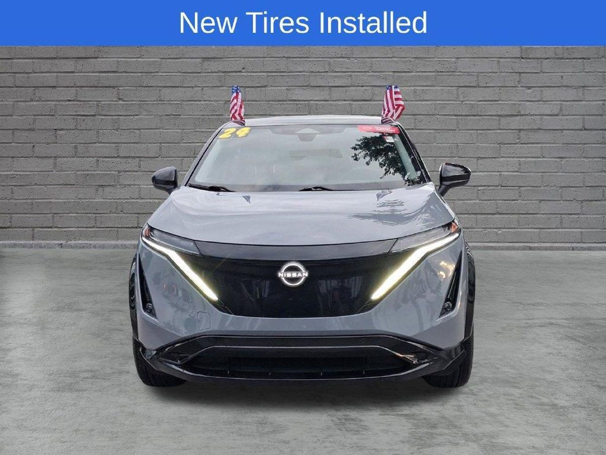 undefined. Enlarge image 2