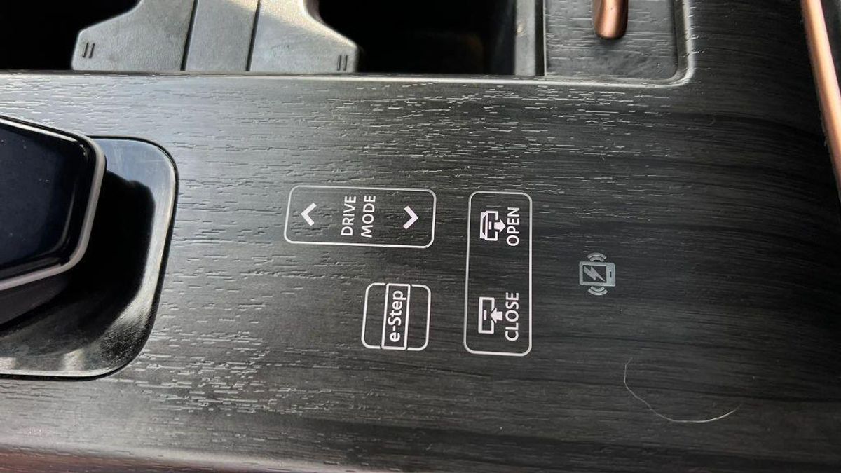 undefined. Enlarge image 41