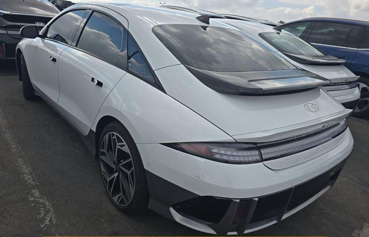 undefined. Enlarge image 4