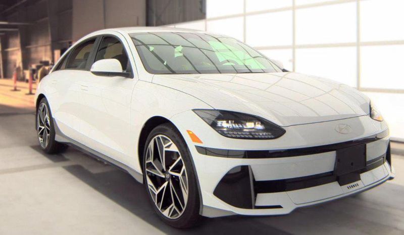 2024 Hyundai IONIQ 6 in Kansas City, KS
