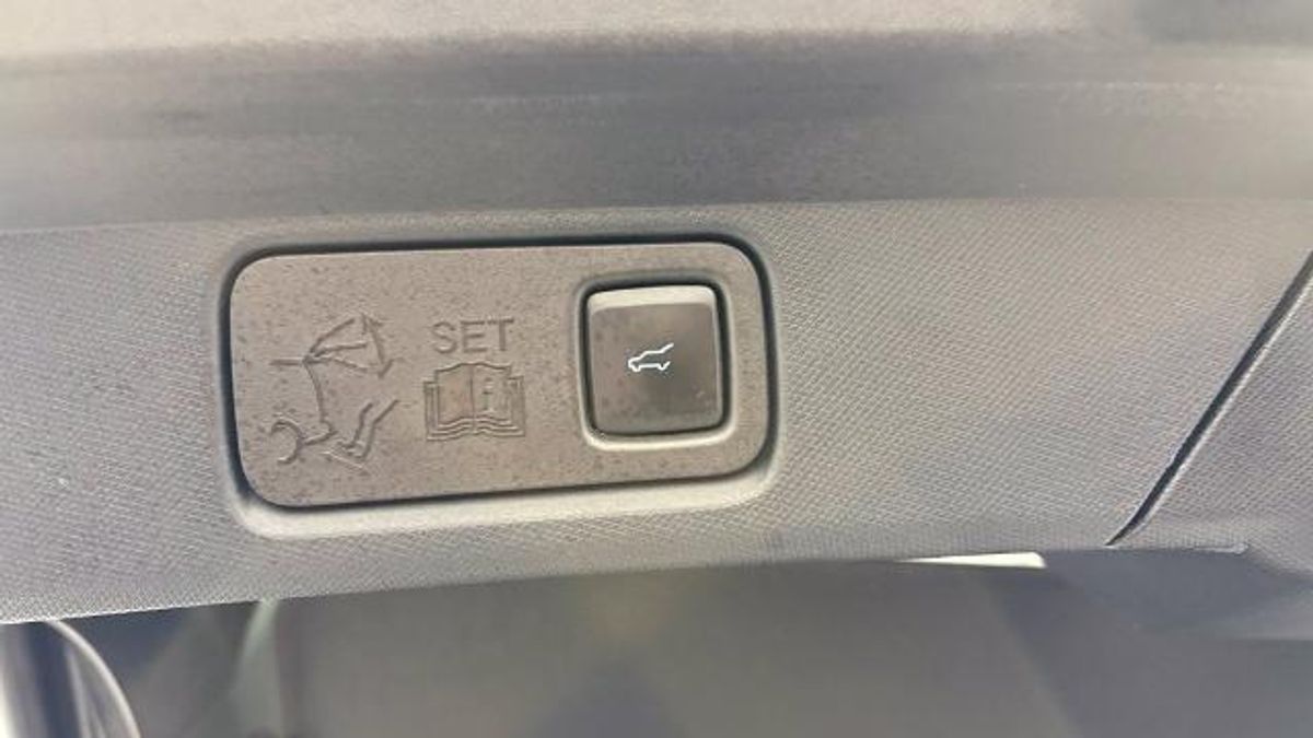 undefined. Enlarge image 6