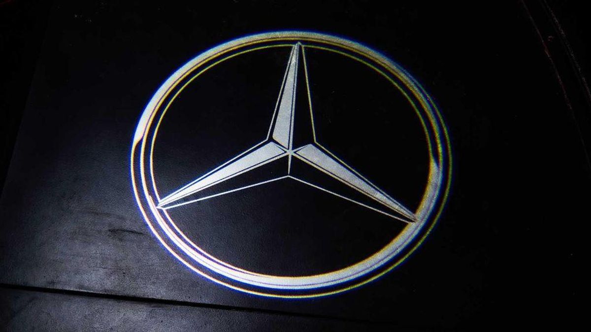 undefined. Enlarge image 12