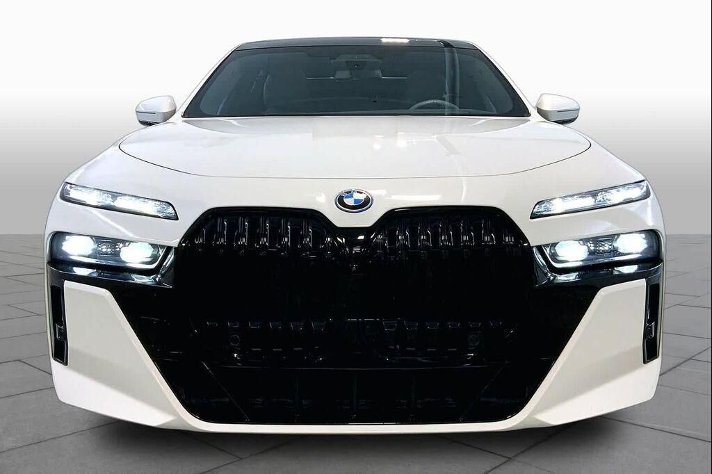 2024 BMW i7 in Merriam, KS