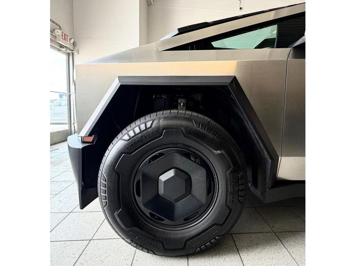 undefined. Enlarge image 14