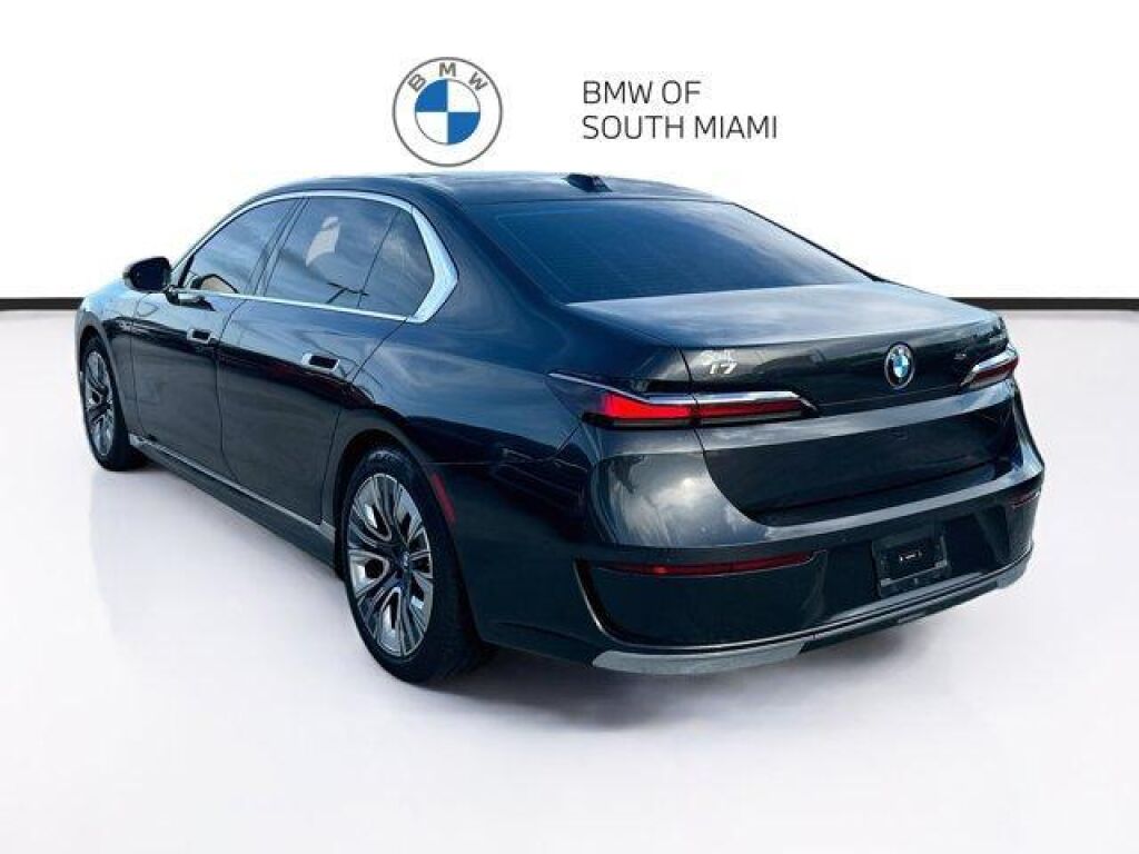 2024 BMW i7 in Miami, FL