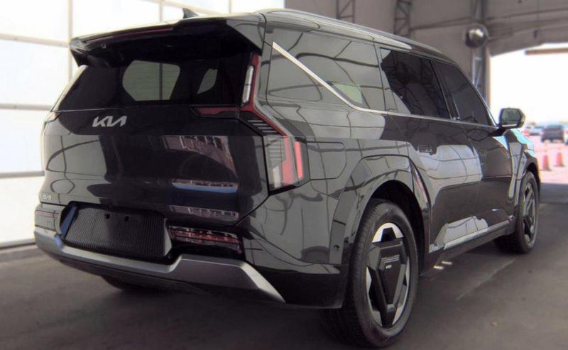 2024 Kia EV9 in Kansas City, KS