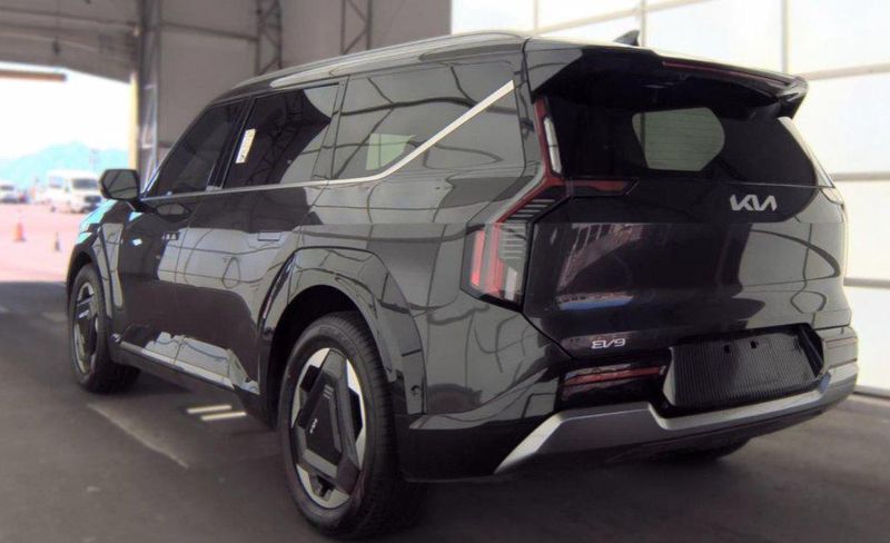 2024 Kia EV9 in Kansas City, KS