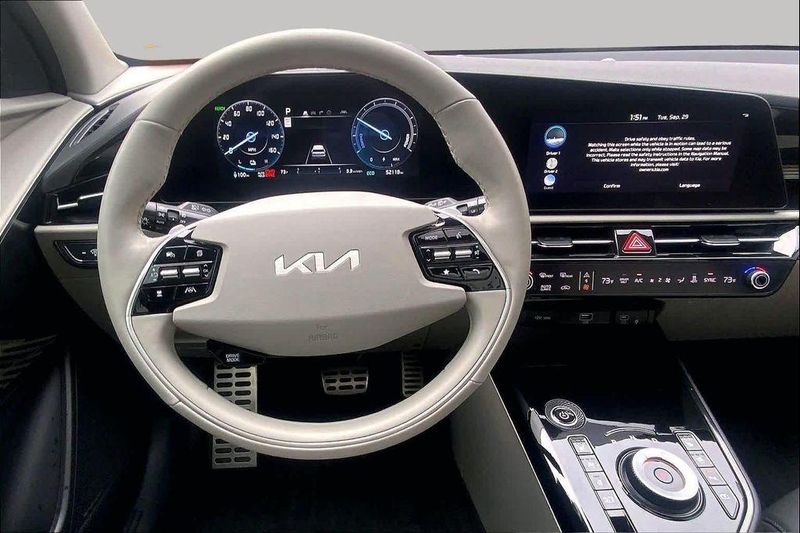 2023 Kia Niro EV in Mission, KS