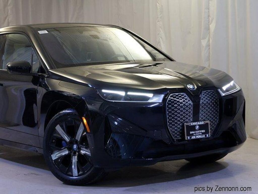 2024 BMW iX in Chicago, IL