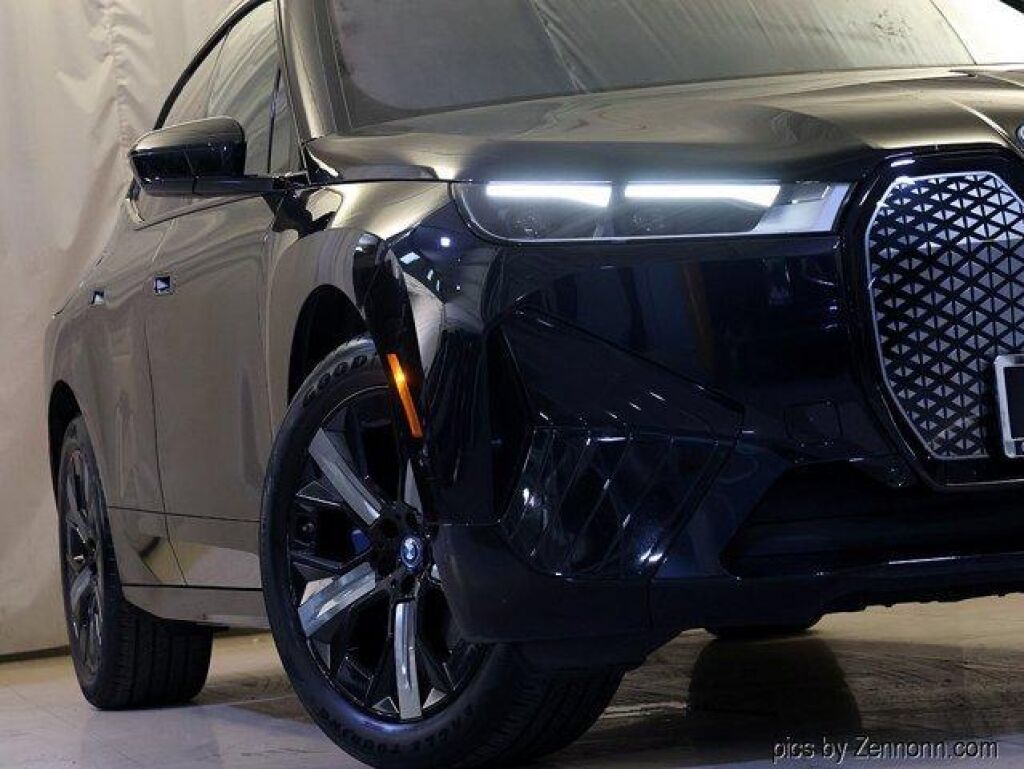 2024 BMW iX in Chicago, IL